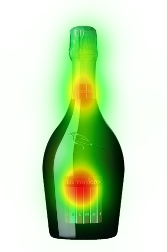 attention heatmap packaging di una bottiglia di vino